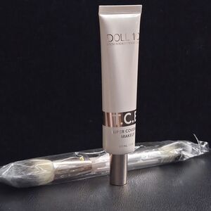 Doll 10 T.C.E. Supersize Super Coverage Makeup and Double Ended Makeup Brush